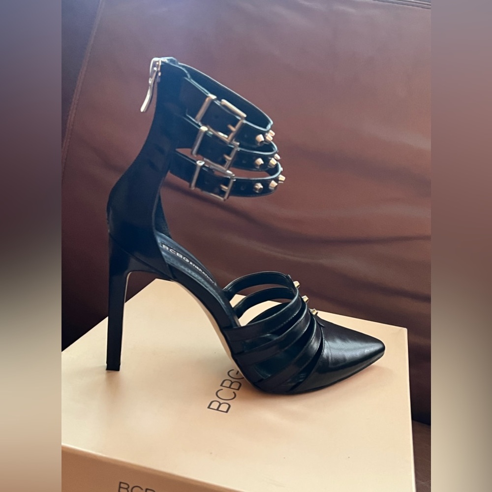 BCBG Clemento black leather boitie
